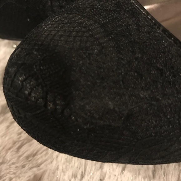 Heels - Picture 3 of 3